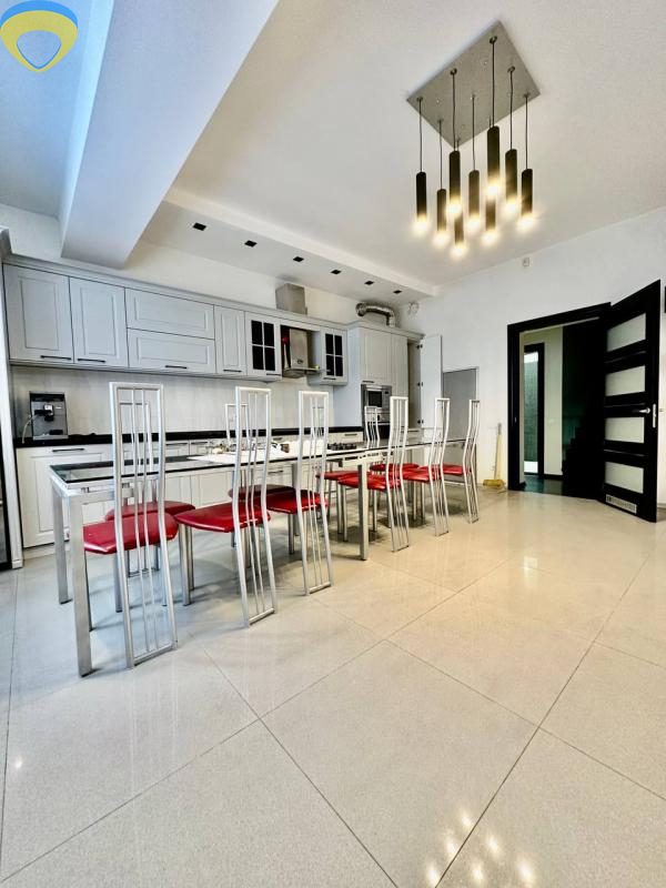 Продажа коттеджа 205 м², Леваневского ул.