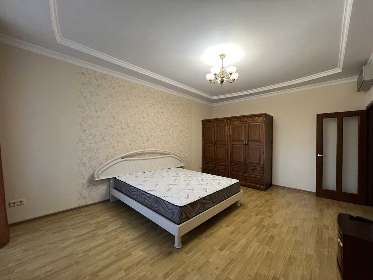 Продажа 4-комнатной квартиры 199 м², Тараса Шевченко бул., 27-Б