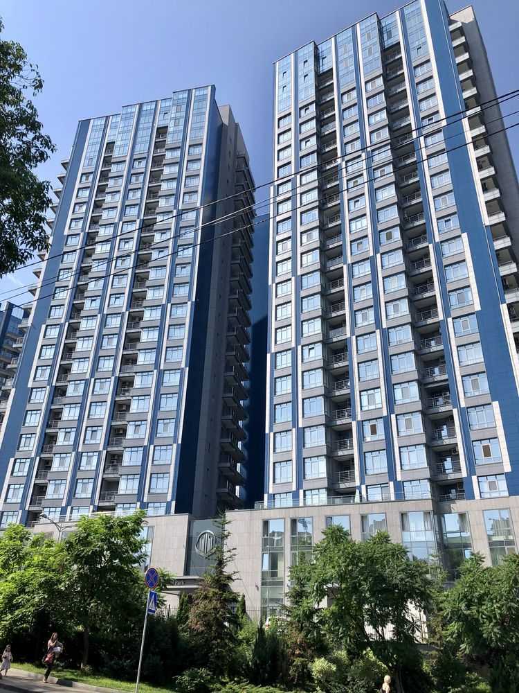 Продажа 4-комнатной квартиры 125 м², Джона Маккейна ул., 7