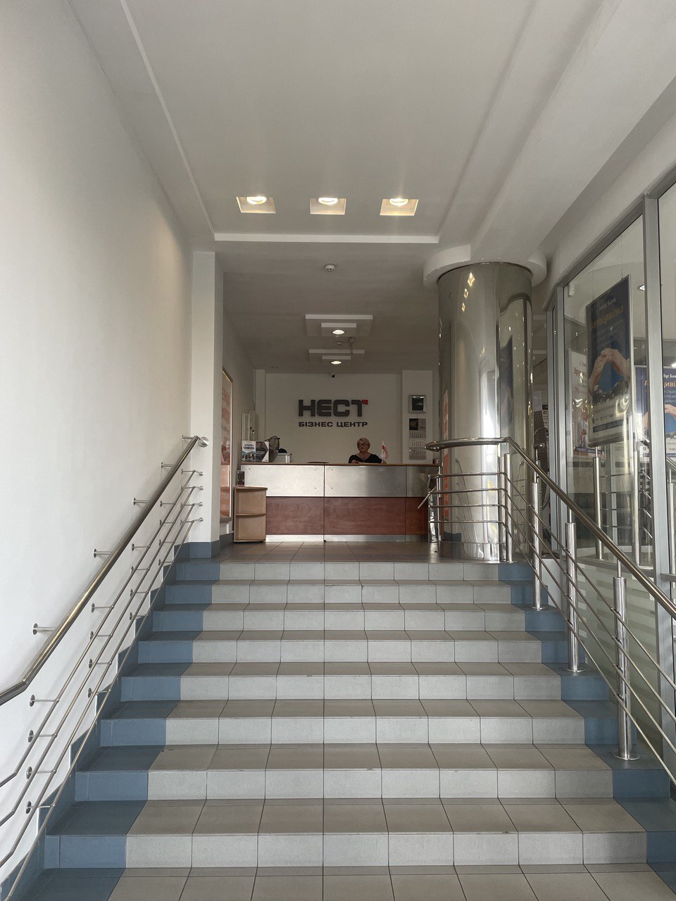 Оренда приміщення вільного призначення 236 м², Солом'янська пл., 2