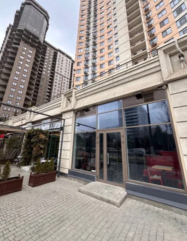 Оренда торговельного приміщення 131 м², Генуэзская вул.