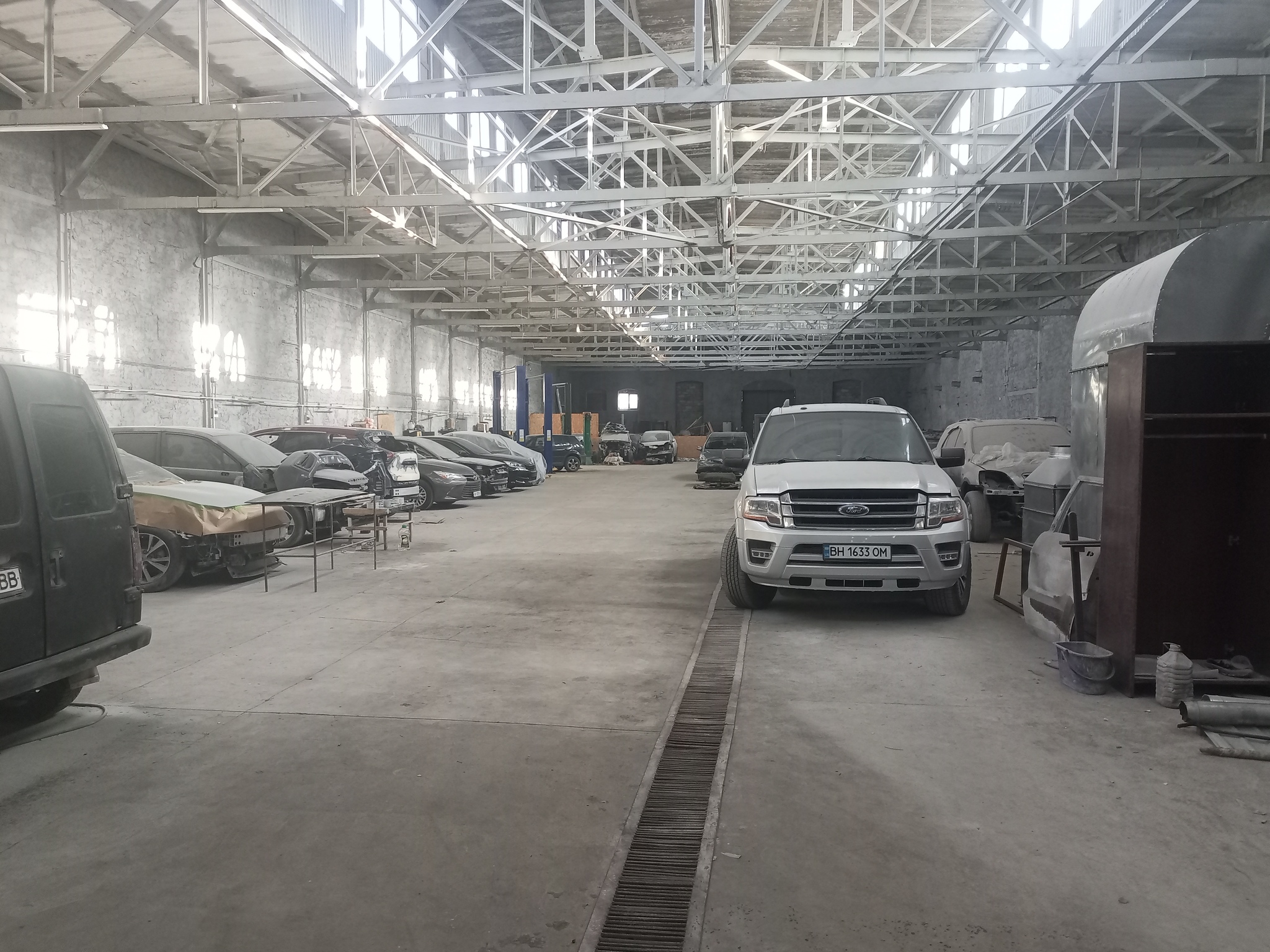 Оренда приміщення вільного призначення 1000 м², Косовская вул.