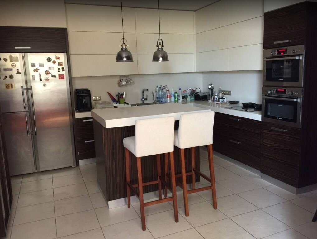 Аренда 4-комнатной квартиры 240 м²