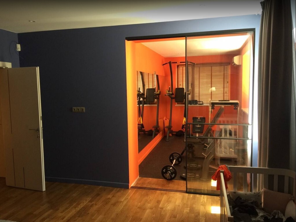 Аренда 4-комнатной квартиры 240 м²