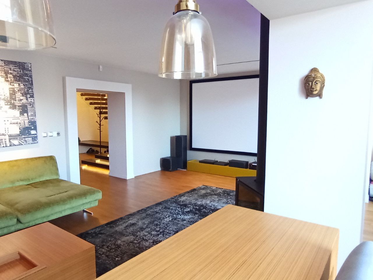 Аренда 4-комнатной квартиры 240 м²