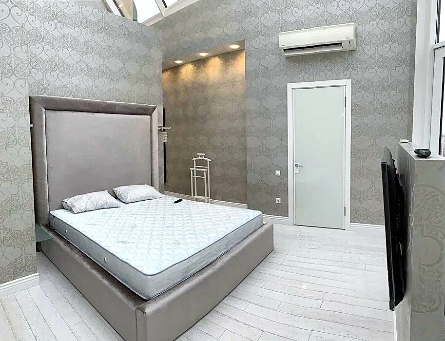 Оренда 3-кімнатної квартири 130 м², Шевченко просп., 33Б