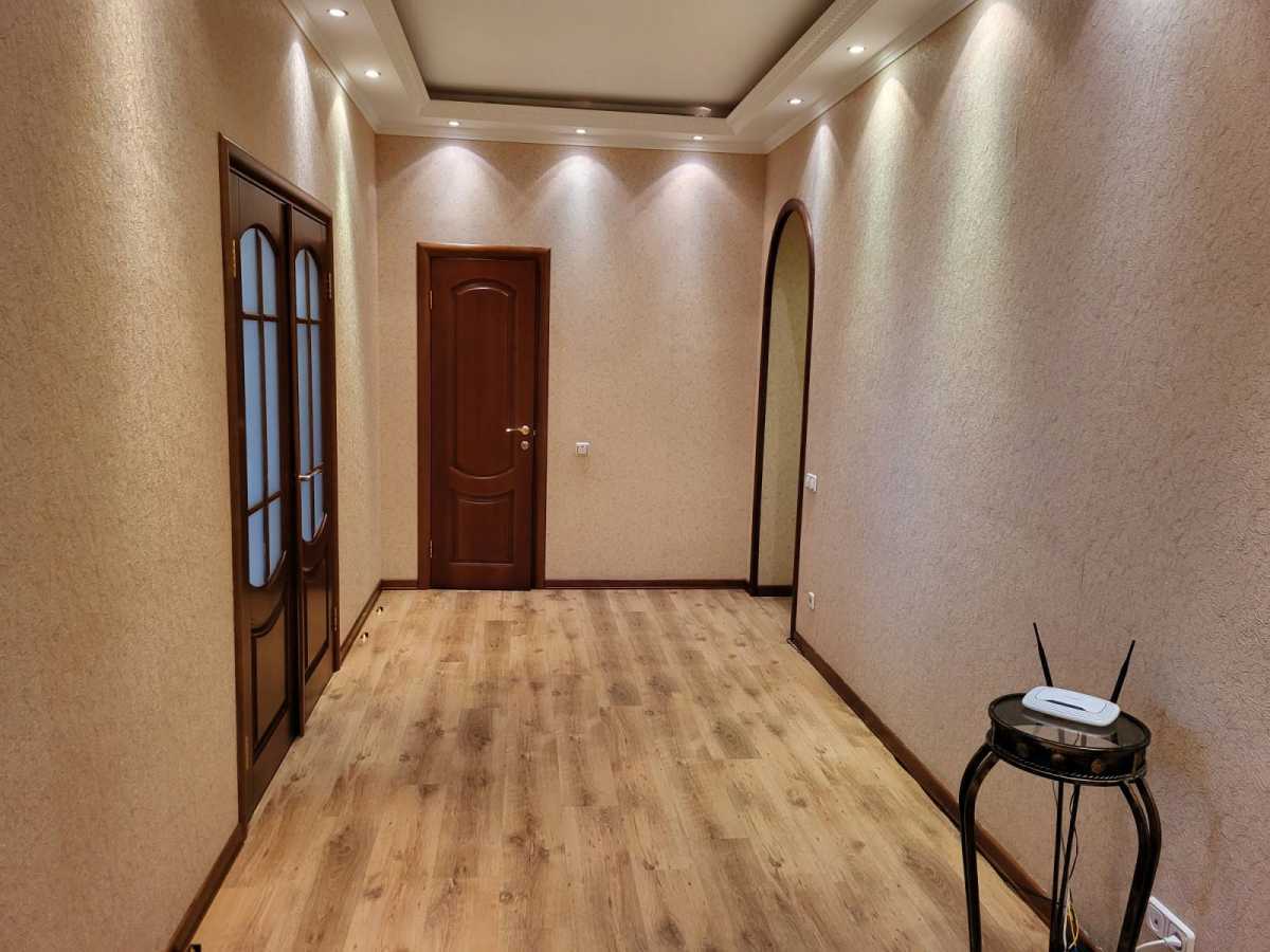 Аренда 3-комнатной квартиры 145 м², Почайнинская ул., 70