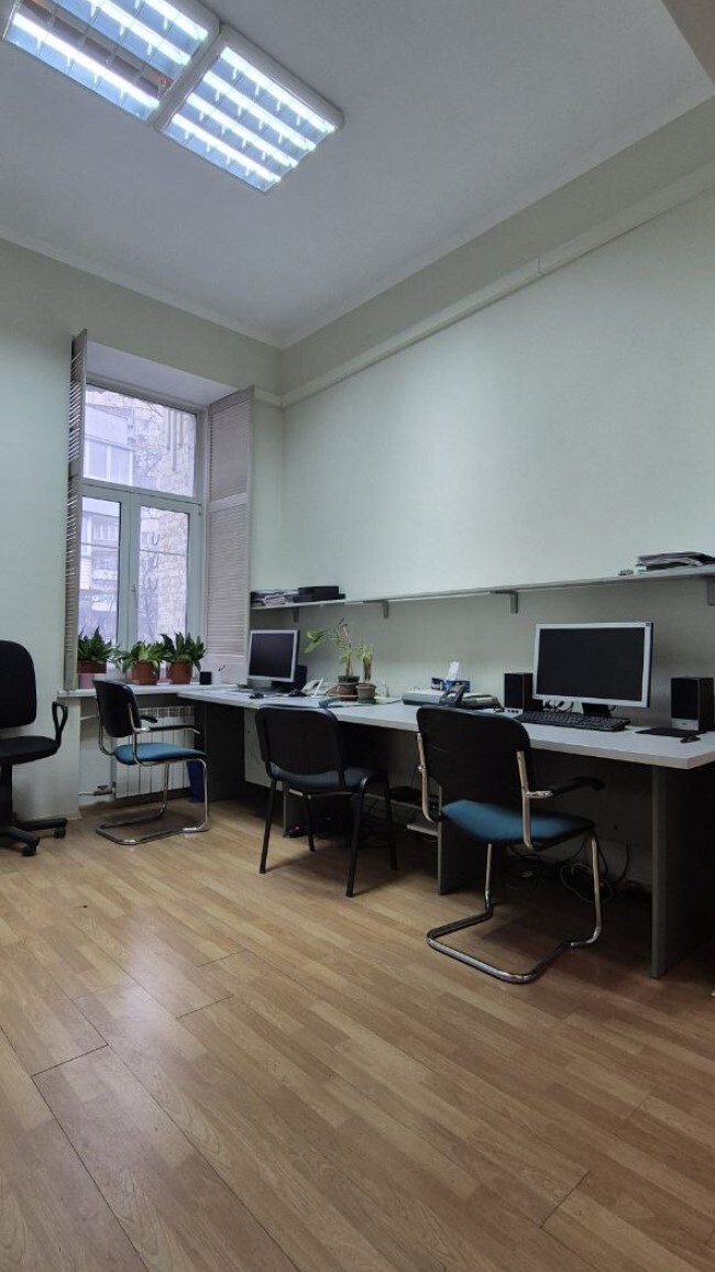 Оренда офісу 48.3 м², Чеховський пров., 3