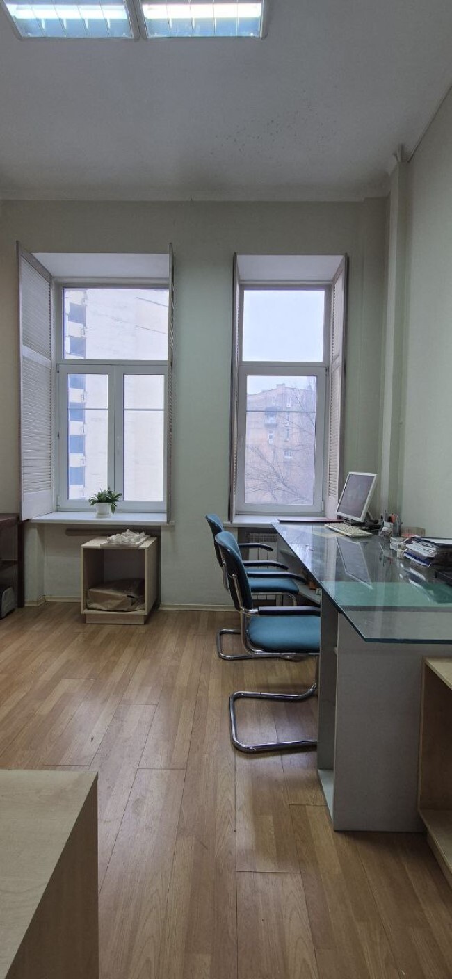 Оренда офісу 48.3 м², Чеховський пров., 3