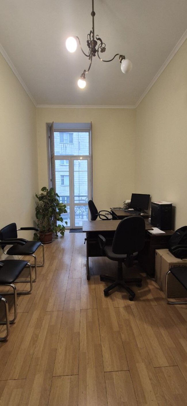 Оренда офісу 48.3 м², Чеховський пров., 3