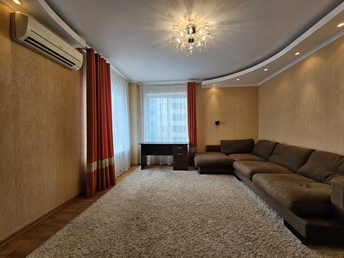 Оренда 2-кімнатної квартири 80 м², Львівська вул., 22А