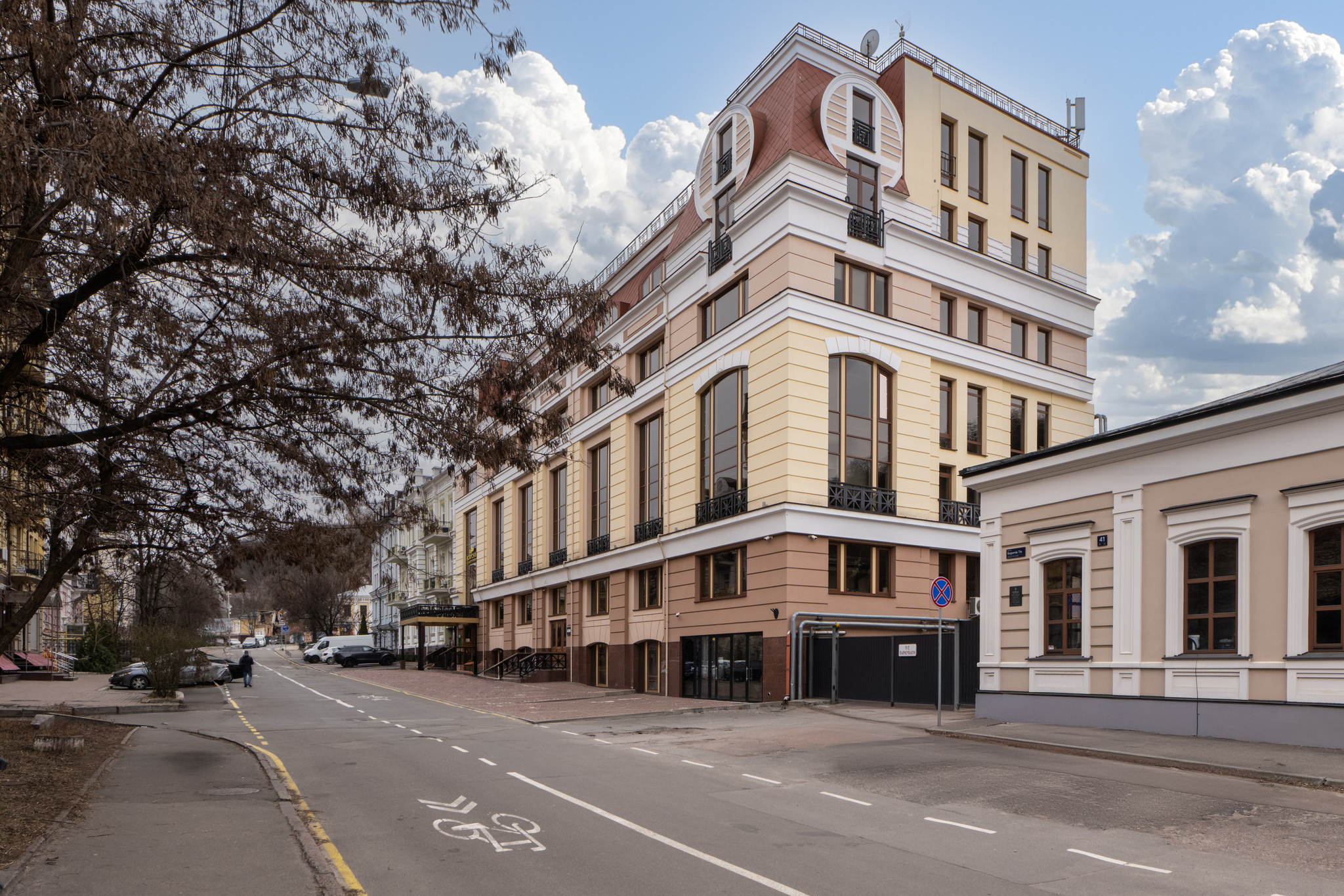Продажа отдельно стоящего здания 4057 м², Боричев Ток ул., 35В
