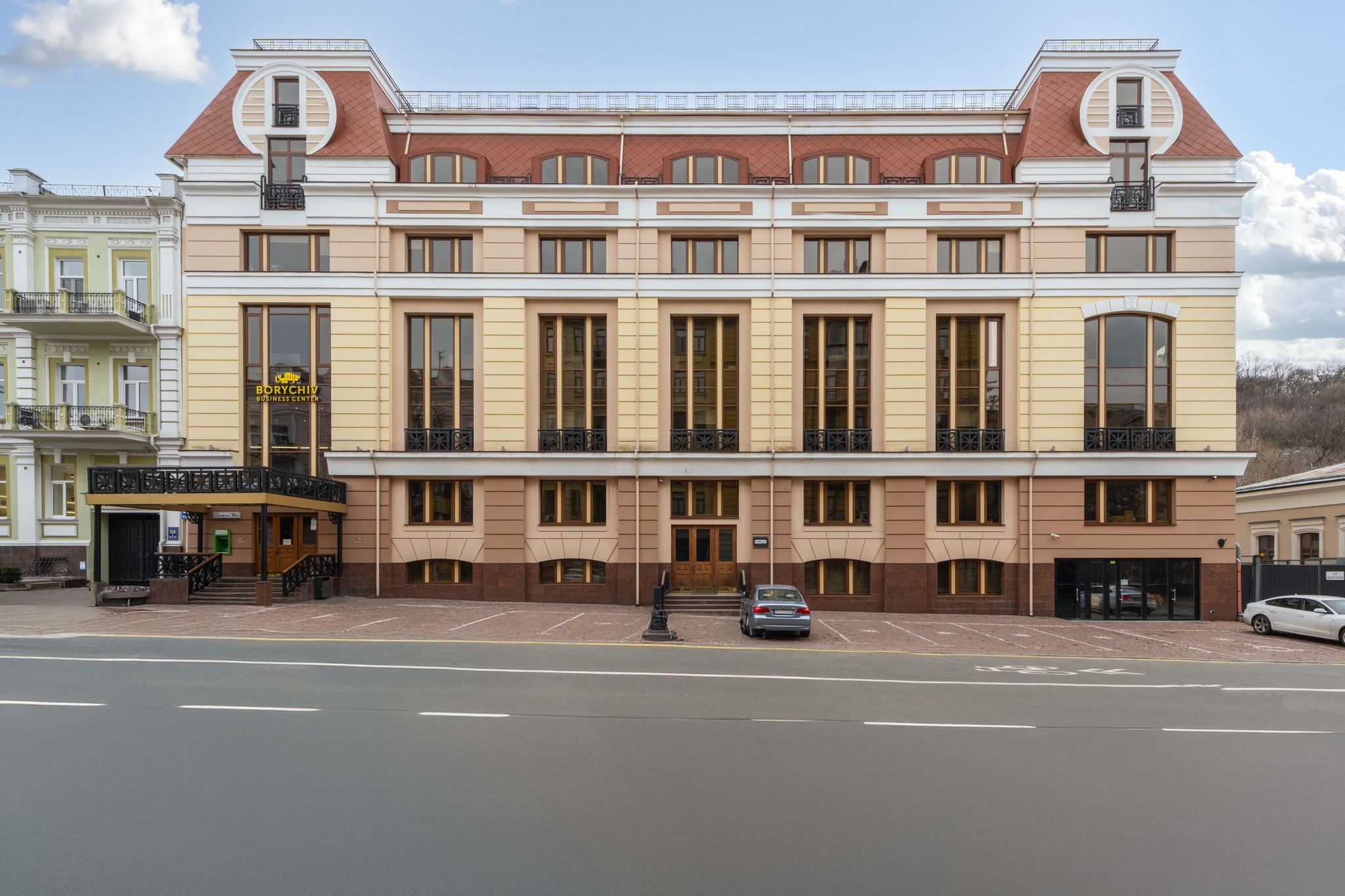 Продажа отдельно стоящего здания 4057 м², Боричев Ток ул., 35В