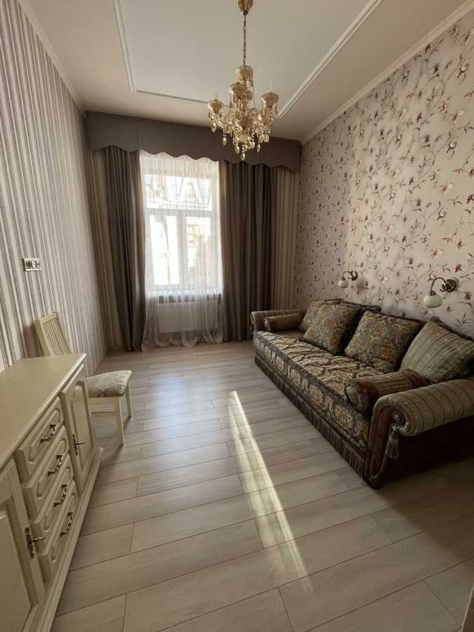 Аренда 3-комнатной квартиры 82 м², Кожумяцька, 16а