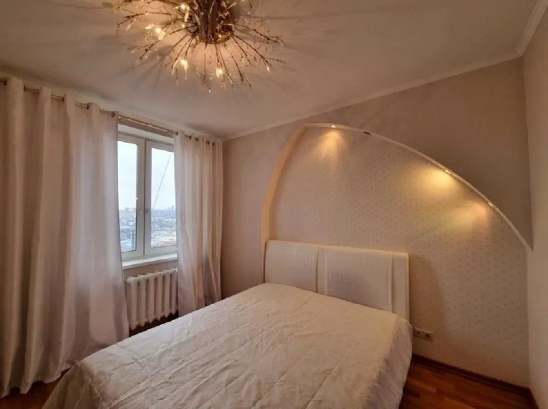 Продажа 2-комнатной квартиры 60 м², Феодосийский пер., 14А