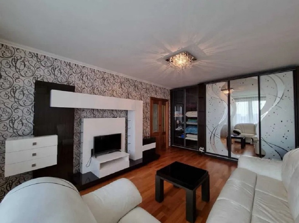 Продажа 2-комнатной квартиры 60 м², Феодосийский пер., 14А