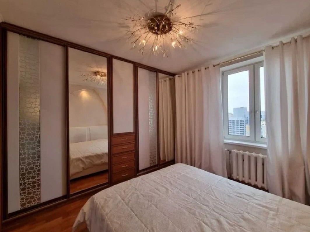 Продажа 2-комнатной квартиры 60 м², Феодосийский пер., 14А