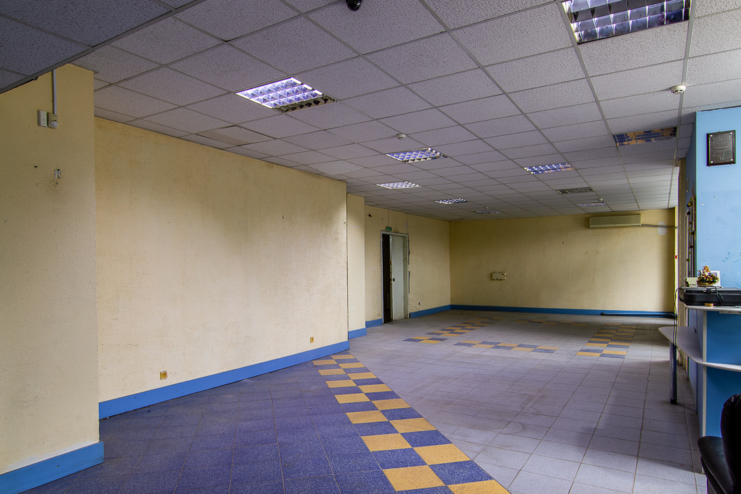 Оренда магазину 234 м², Варненська вул., 7А