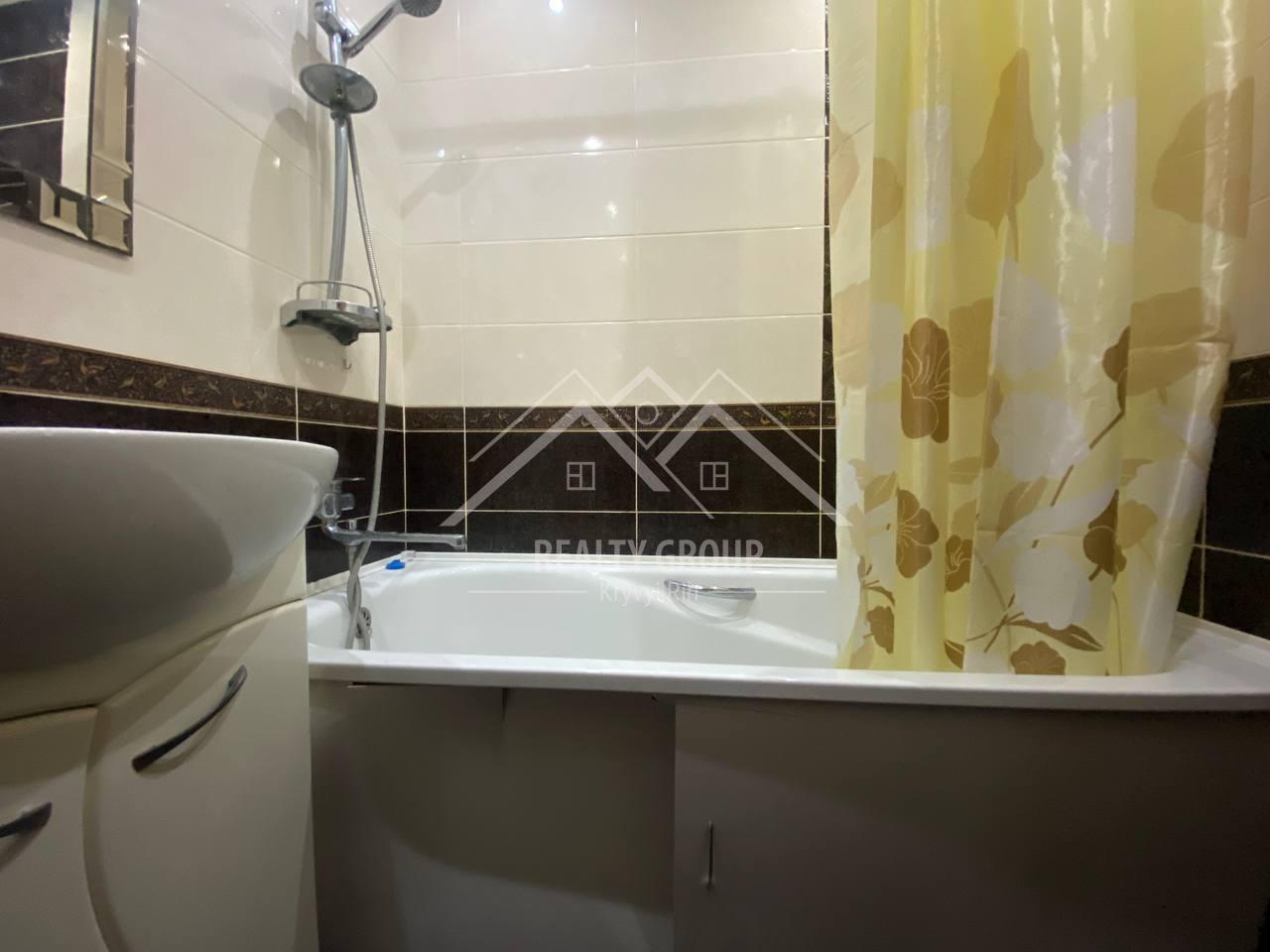 Продаж 3-кімнатної квартири 71.7 м², Січеславська вул.