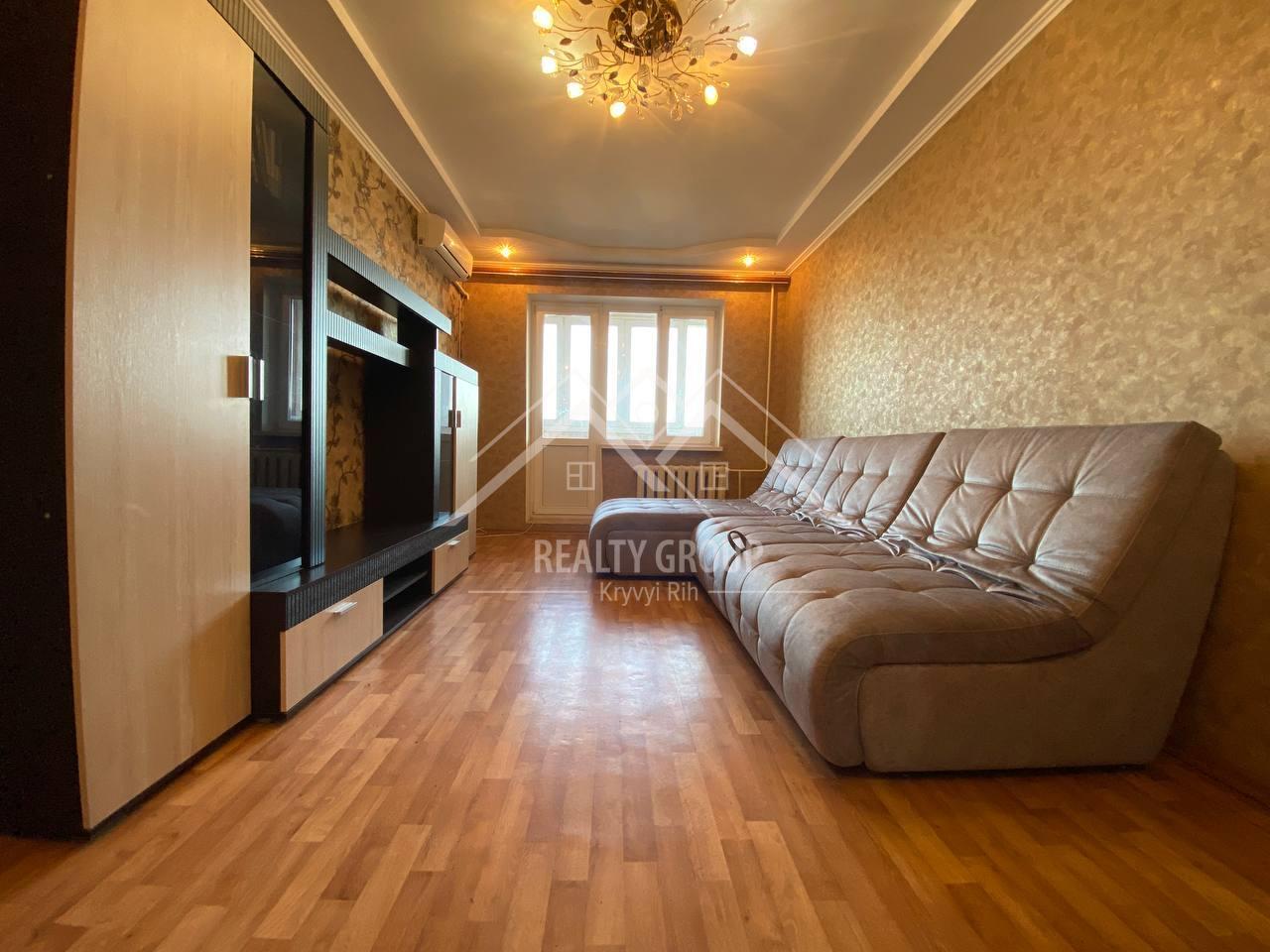 Продаж 3-кімнатної квартири 71.7 м², Січеславська вул.