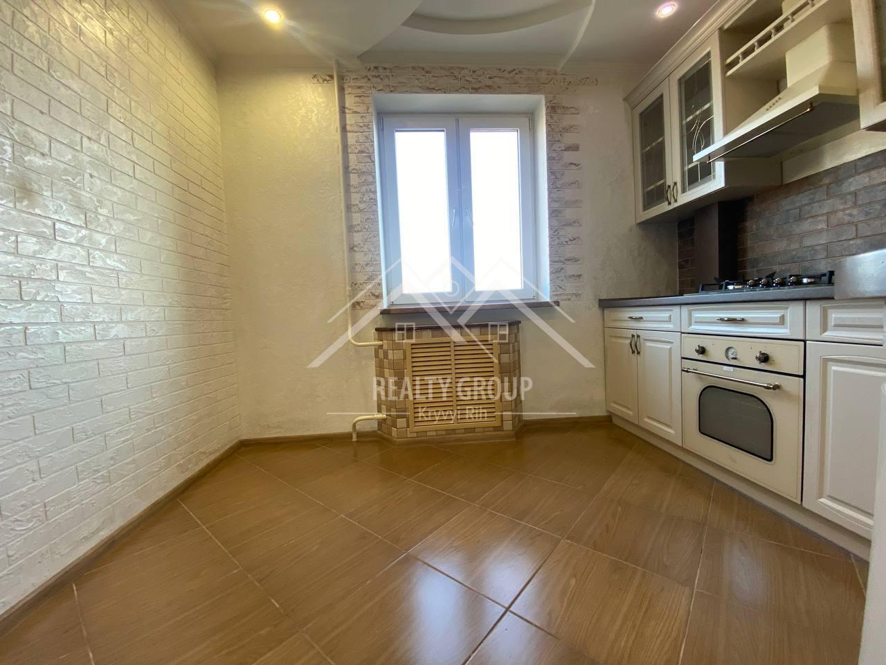 Продаж 3-кімнатної квартири 71.7 м², Січеславська вул.