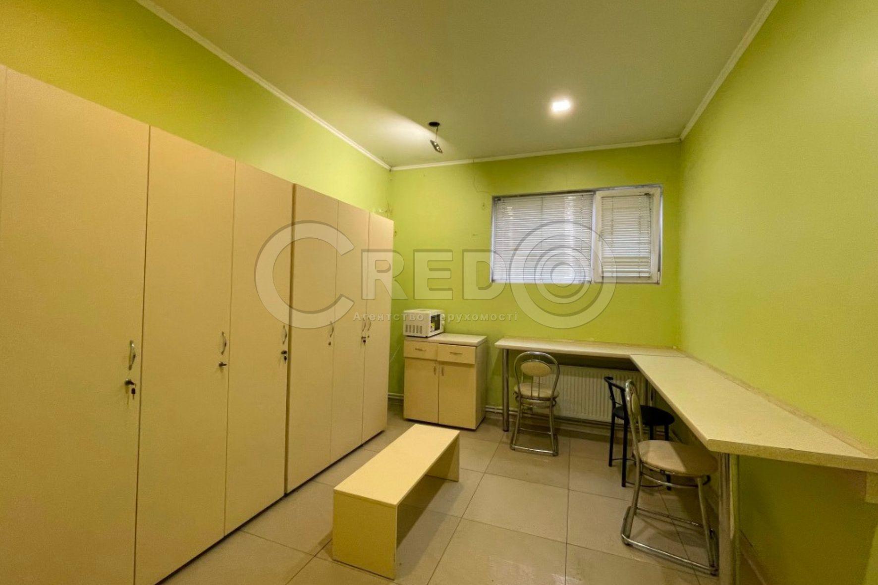 Продаж виробничого приміщення 979 м²