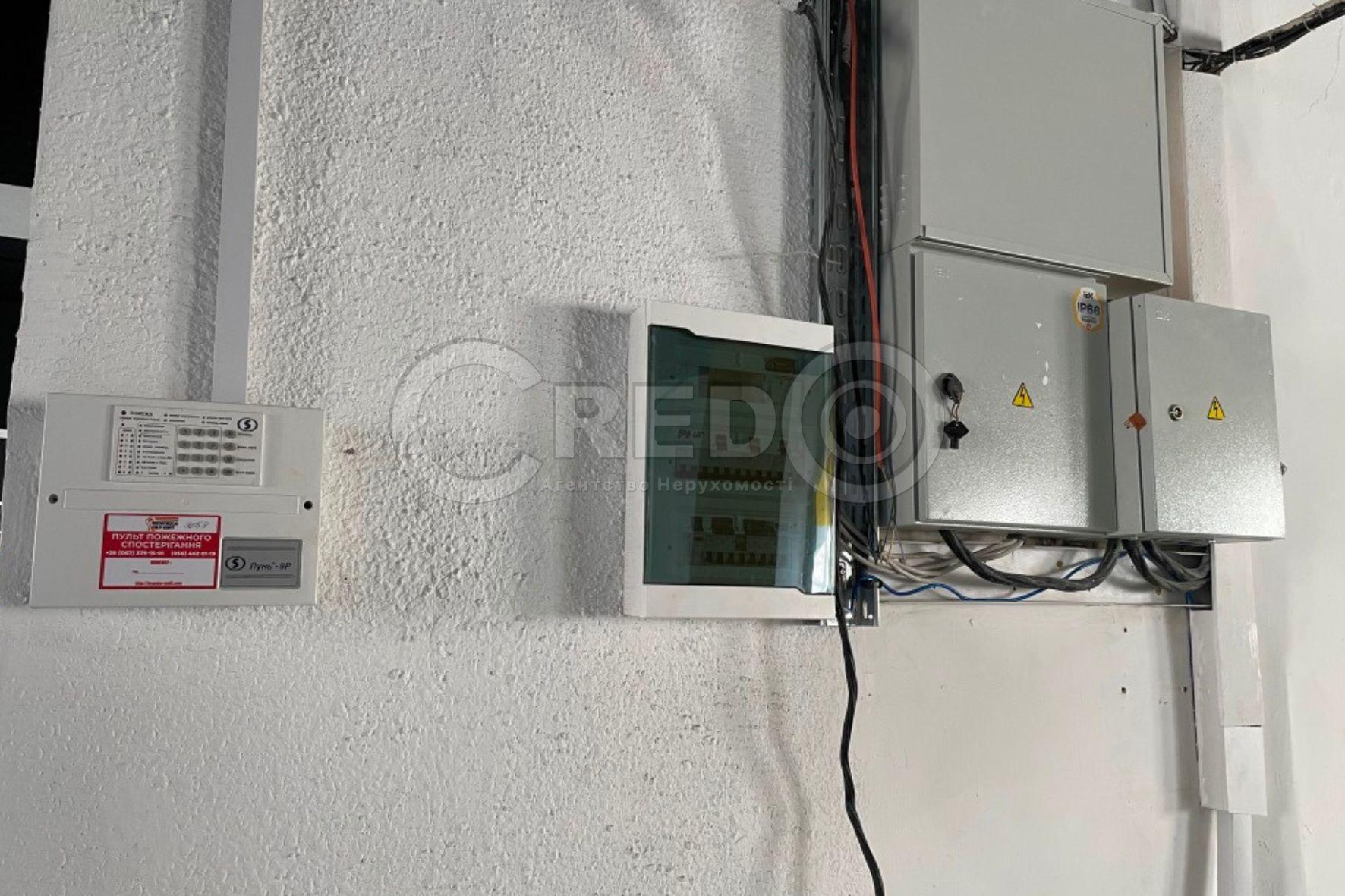Оренда торговельного приміщення 564.4 м², Володимира Великого вул.