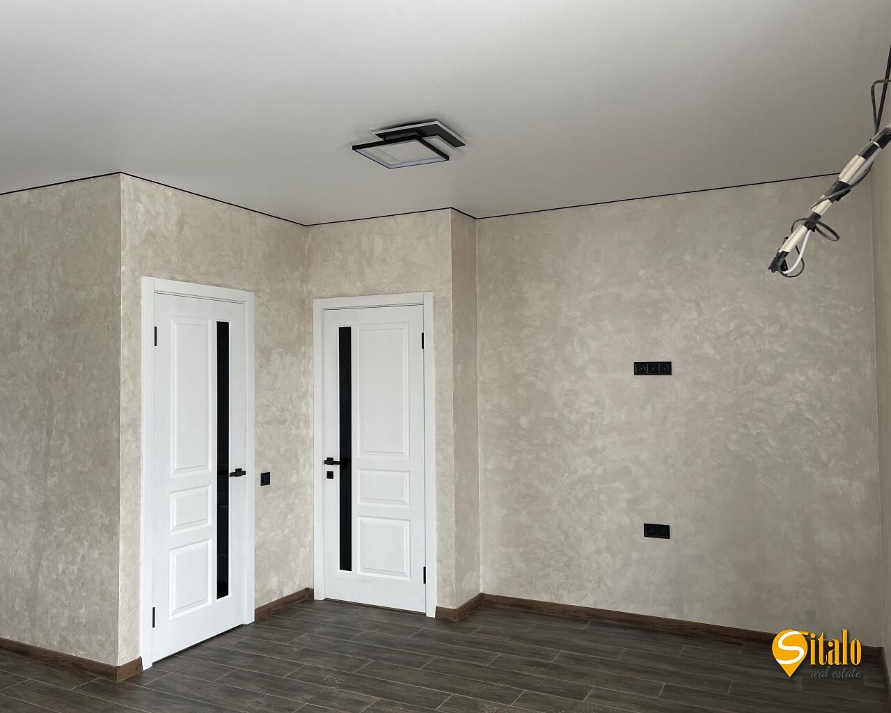 Продаж 2-кімнатної квартири 56 м²