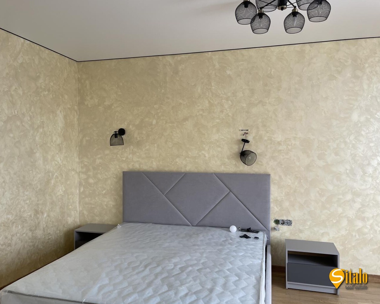 Продаж 2-кімнатної квартири 56 м²