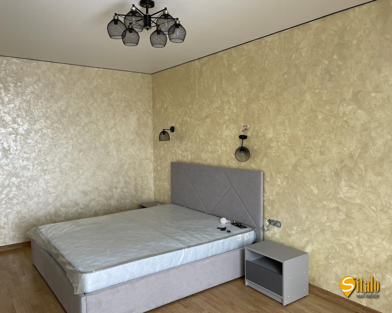 Продаж 2-кімнатної квартири 56 м²