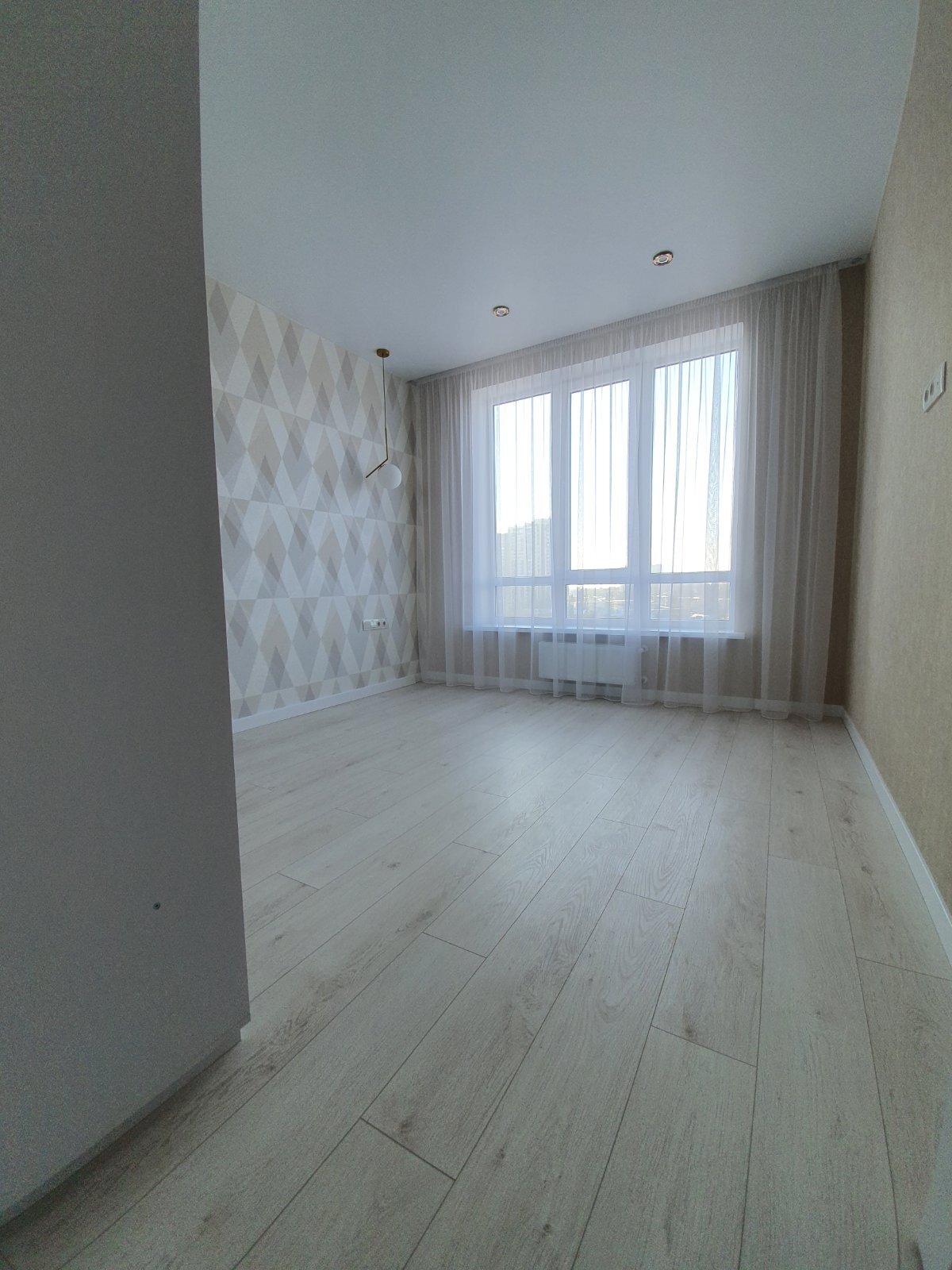 Продаж 3-кімнатної квартири 61.7 м², Толбухина вул., 135