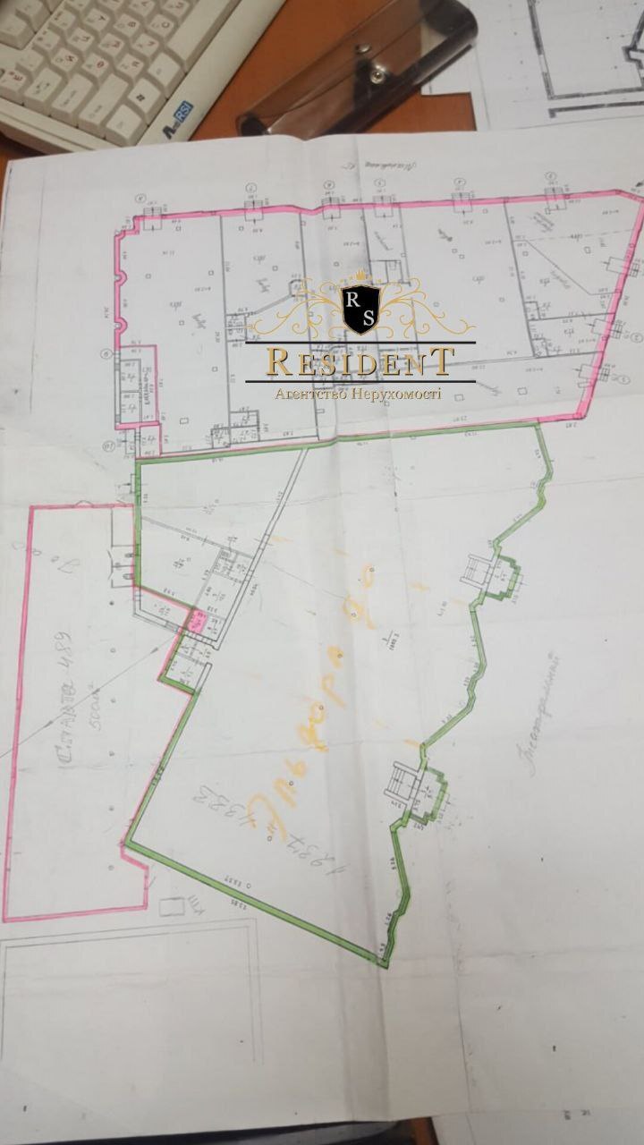 Оренда комерції 1680 м², Володимира Мономаха вул., 15