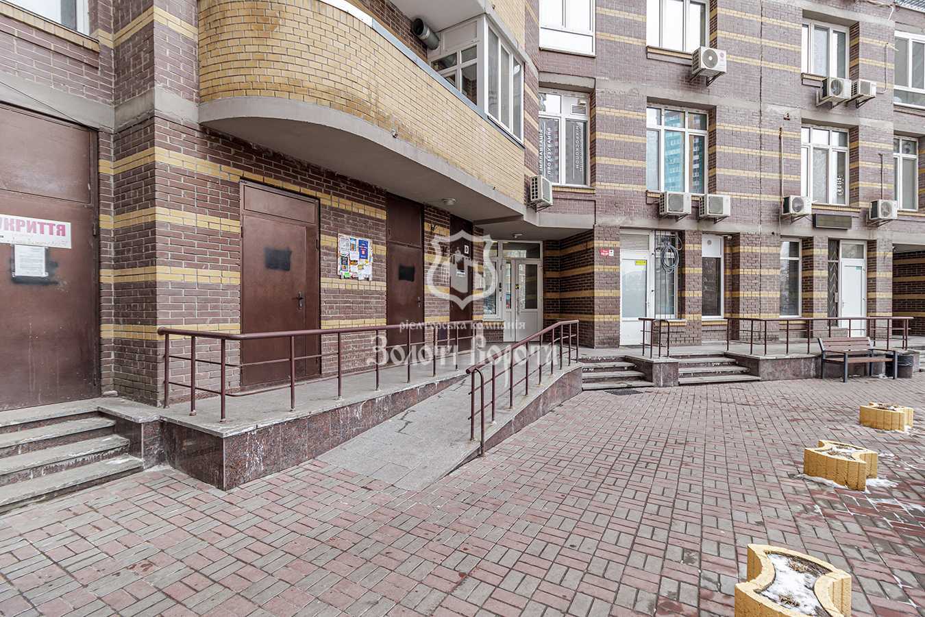 Продажа 2-комнатной квартиры 90 м², Анны Ахматовой ул., 30