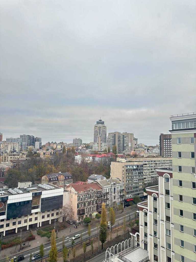 Продажа 4-комнатной квартиры 191.1 м², Тараса Шевченко бул., 27Б