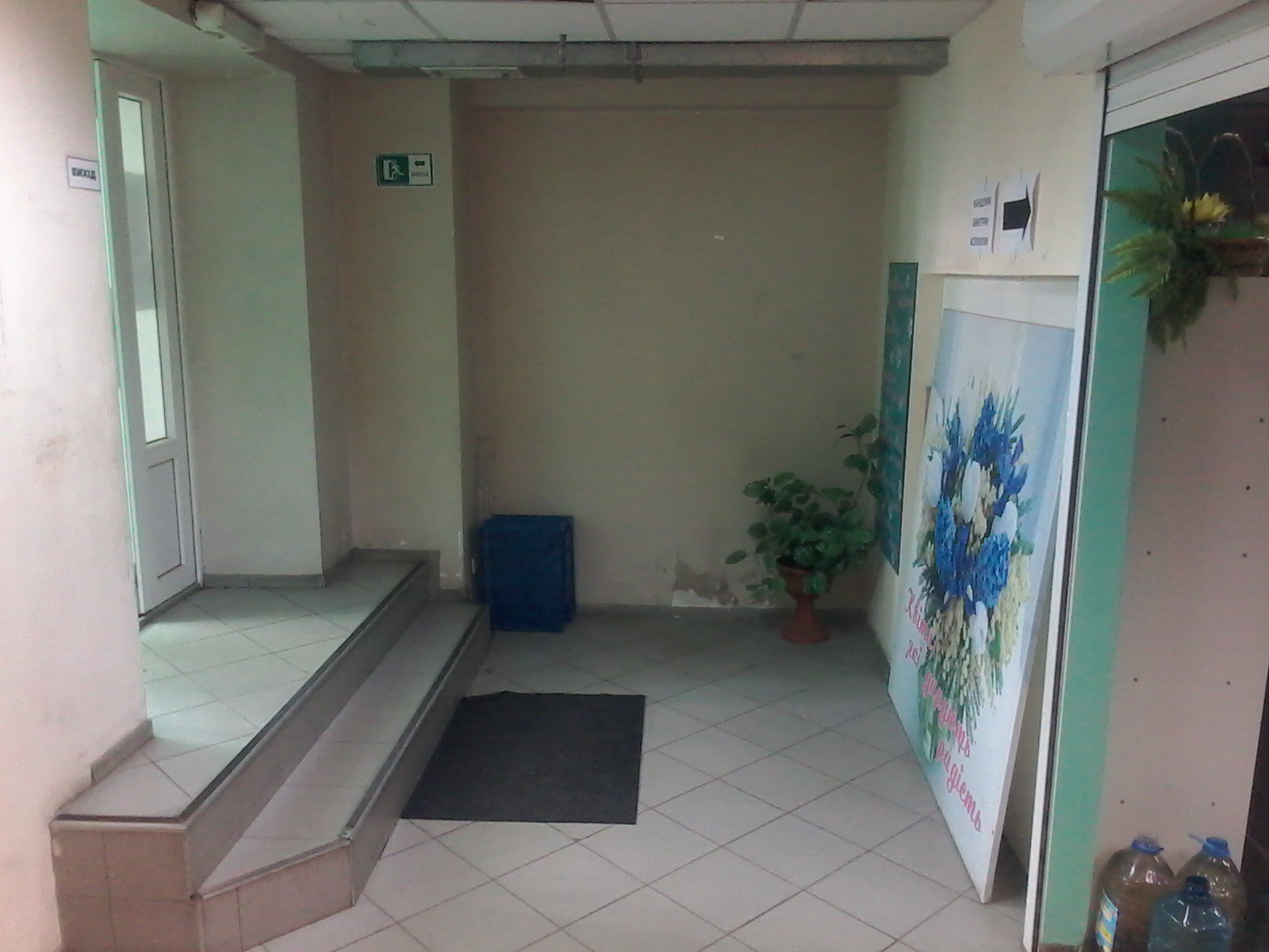 Оренда торговельного приміщення 332 м², 1-го Травня вул., 163