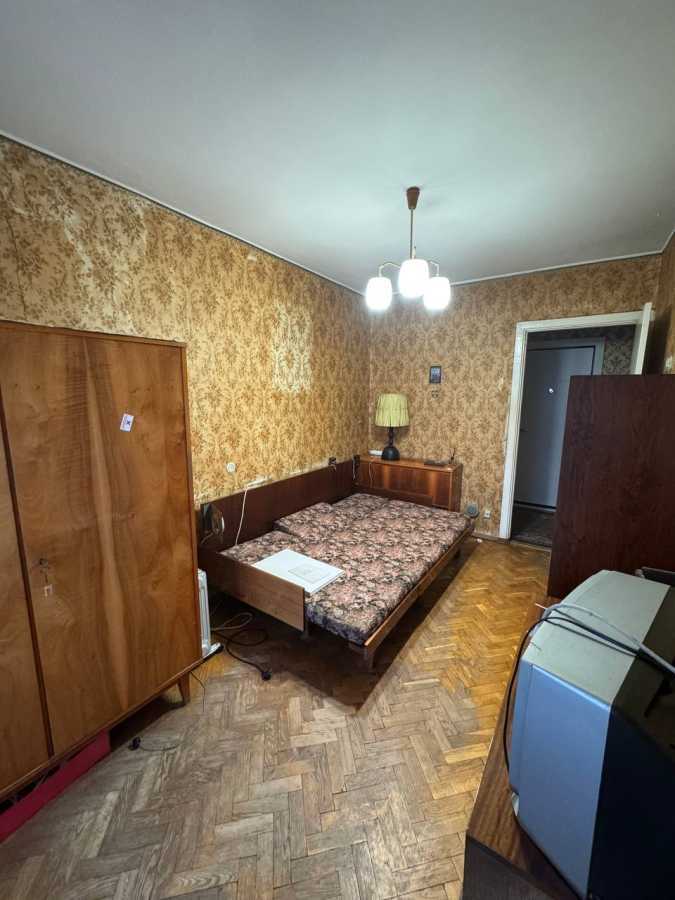 Продаж 2-кімнатної квартири 47 м², Дарницький бул., 7