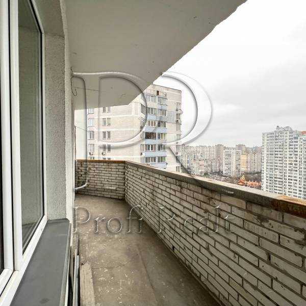 Продажа 2-комнатной квартиры 61 м², Драгоманова ул., 6/1