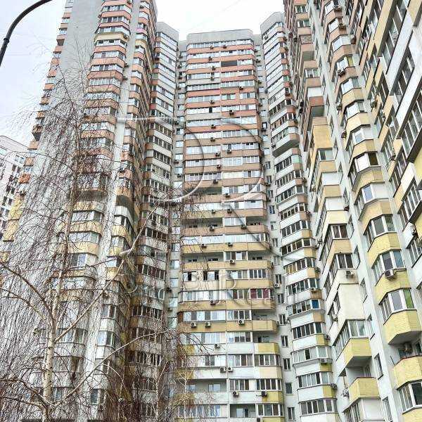 Продажа 2-комнатной квартиры 61 м², Драгоманова ул., 6/1