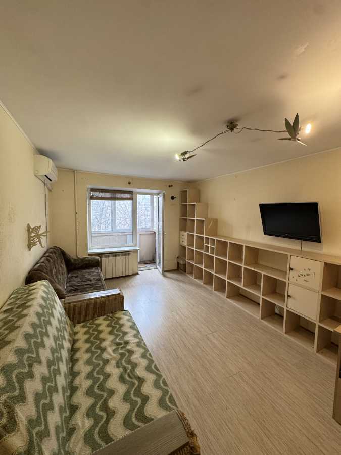 Продажа 1-комнатной квартиры 35 м², Академика Глушкова просп., 24