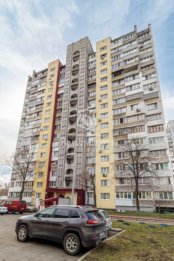 Продажа 3-комнатной квартиры 83.8 м², Владимира Маяковского просп., 24