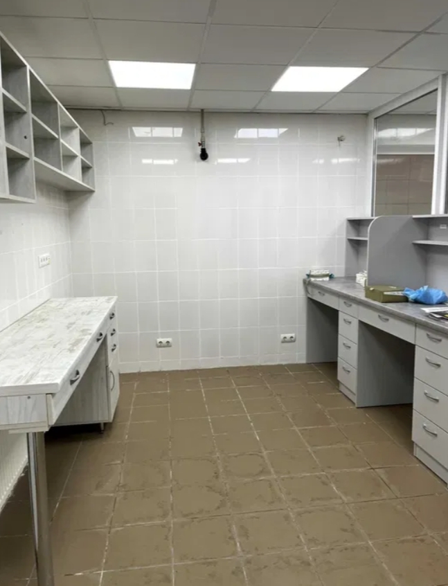 Оренда приміщення вільного призначення 220 м², Долгая вул.