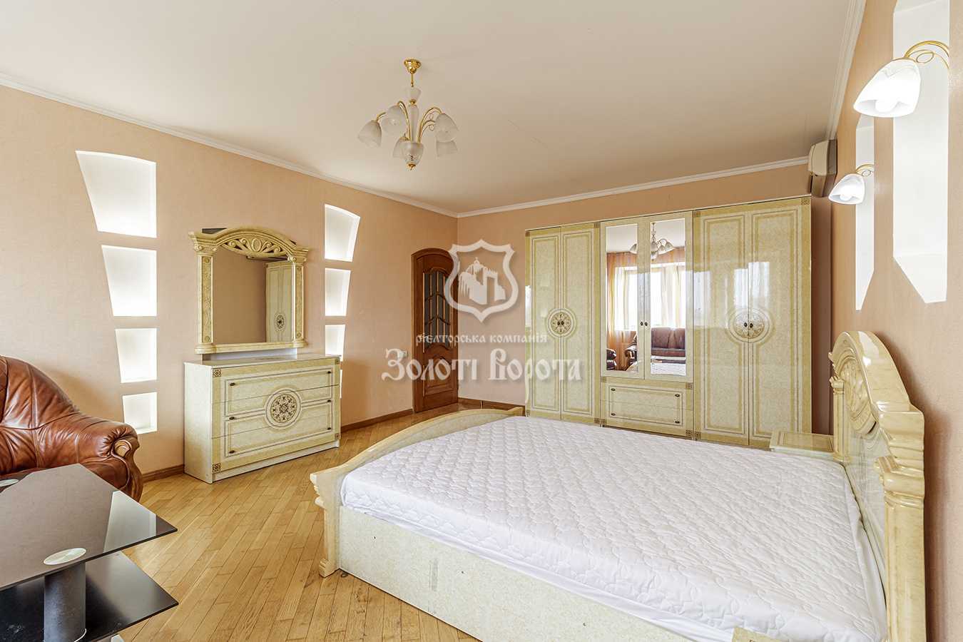 Продажа 3-комнатной квартиры 125 м², Героев Сталинграда просп., 12Г