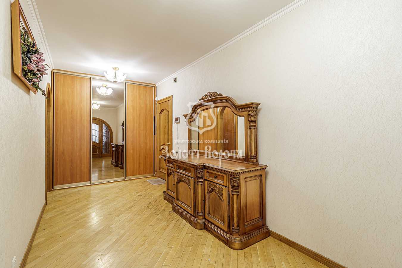 Продажа 3-комнатной квартиры 125 м², Героев Сталинграда просп., 12Г