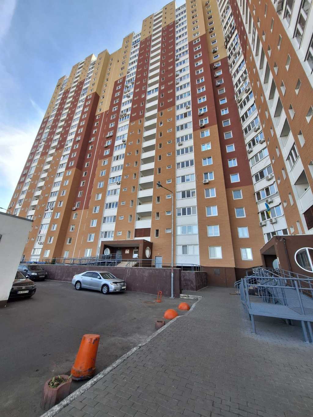 Продаж 2-кімнатної квартири 75 м², Мілославська вул., 16Б