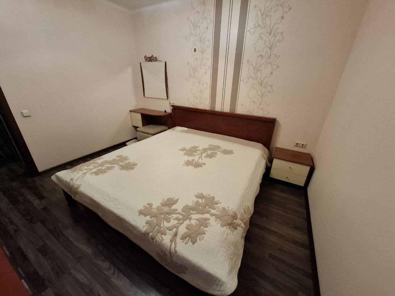 Оренда 2-кімнатної квартири 80 м², Дмитрія Кедрина вул.