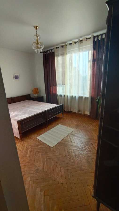 Продаж 2-кімнатної квартири 70 м², Тургенівська вул., 37/41