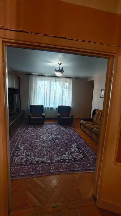 Продаж 2-кімнатної квартири 70 м², Тургенівська вул., 37/41