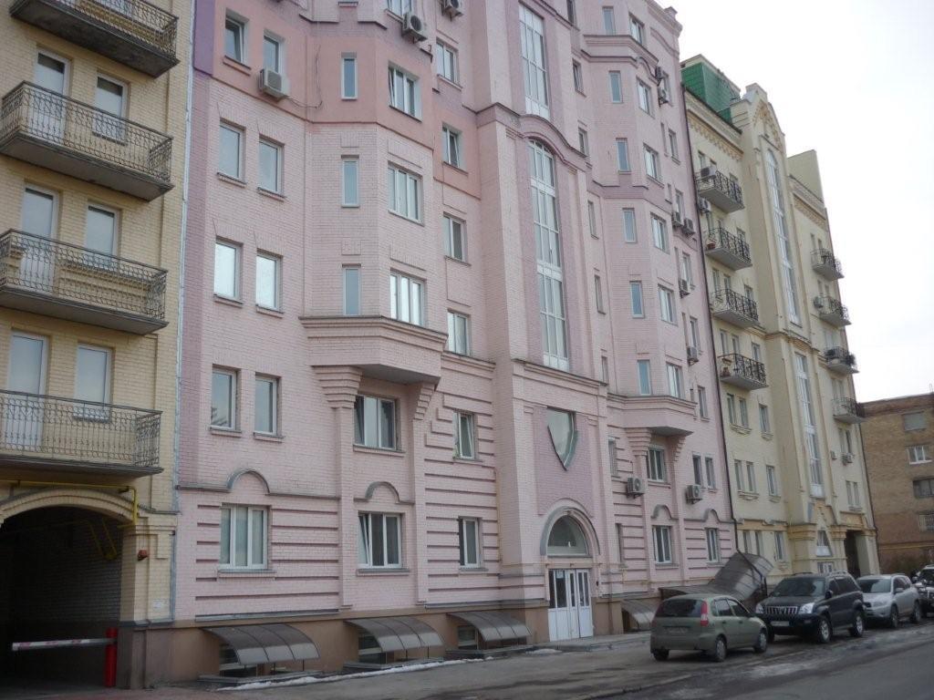 Продаж 2-кімнатної квартири 67 м², Юрківська вул.