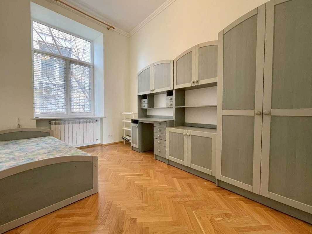 Продажа 5-комнатной квартиры 126 м², Сечевых Стрельцов ул., 58/2