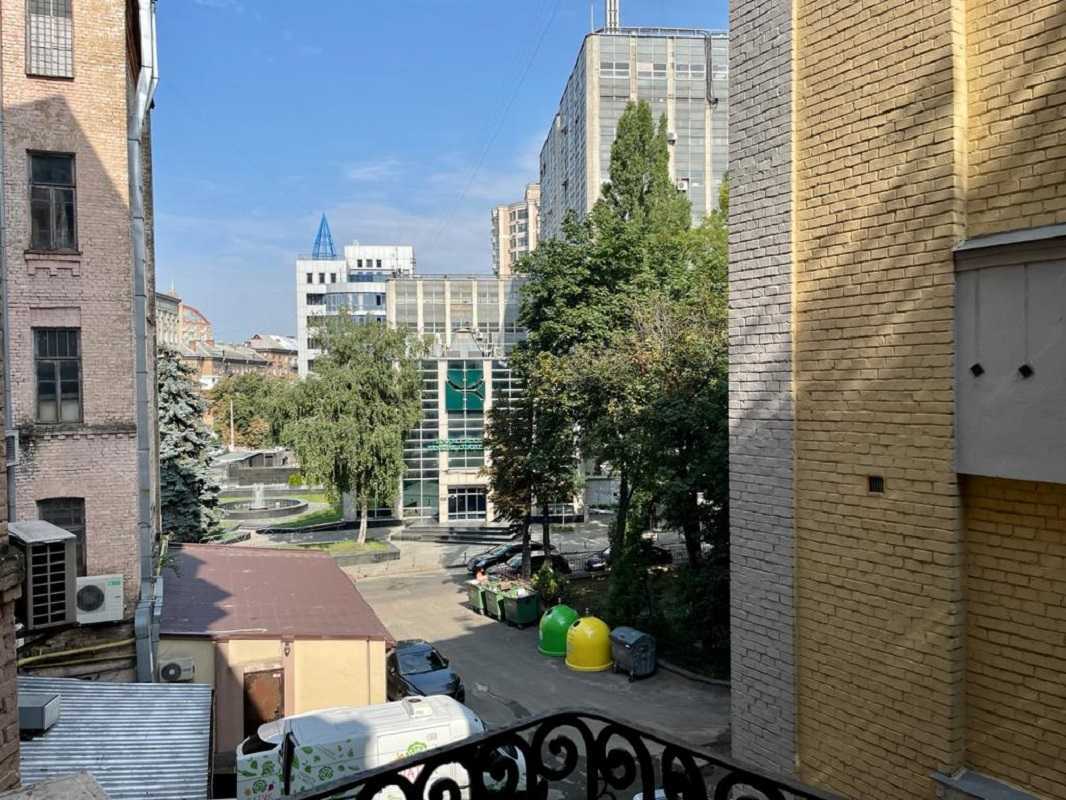 Продажа 5-комнатной квартиры 126 м², Сечевых Стрельцов ул., 58/2